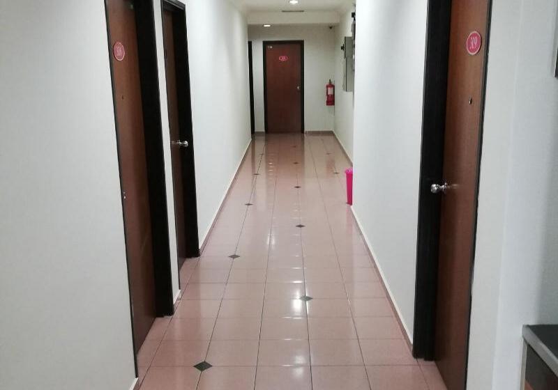 בית מלון כפרי Lee