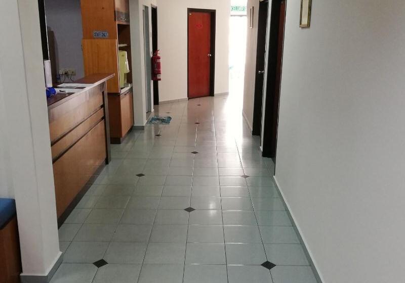 בית מלון כפרי Lee