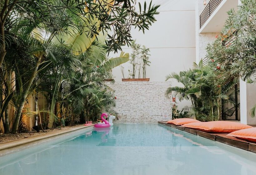 Szálloda The Strabon Tulum