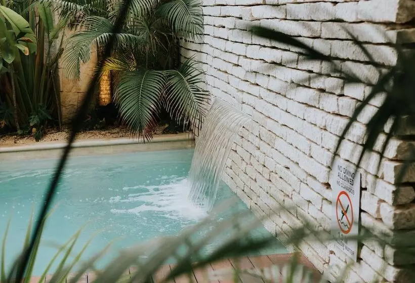 ホテル The Strabon Tulum
