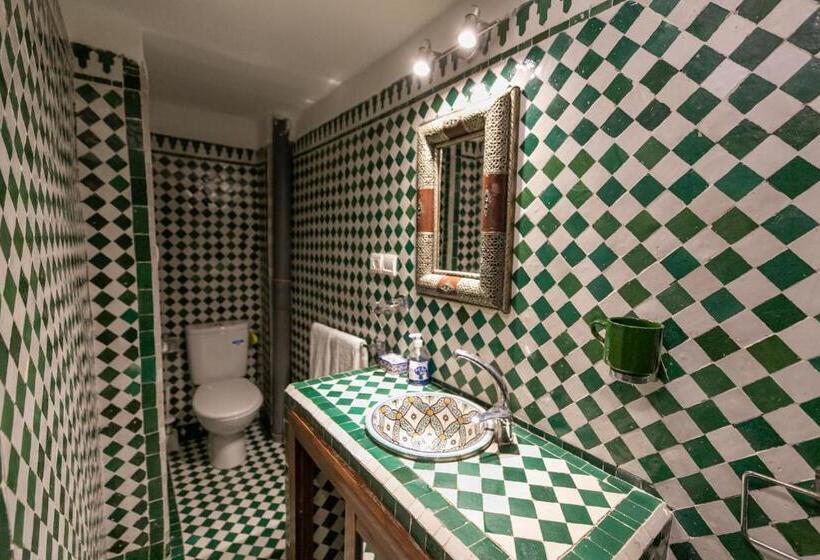 پانسیون Dar Elinor