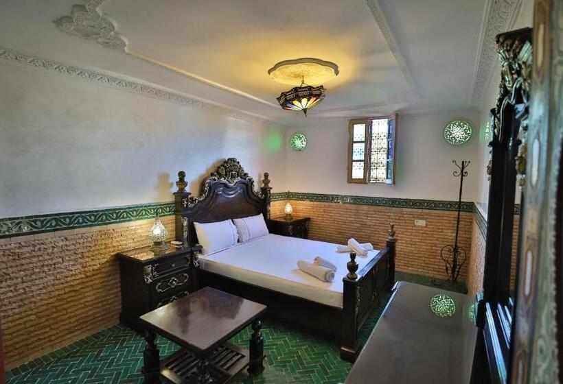 پانسیون Dar Elinor