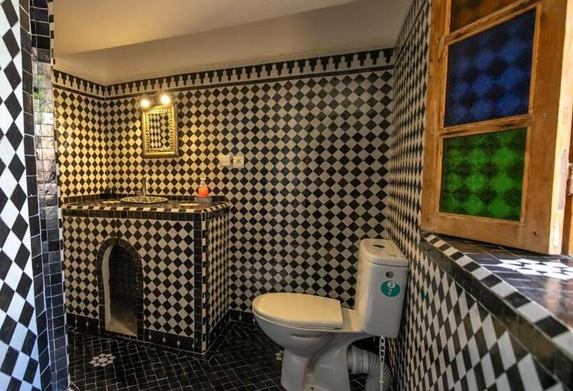 پانسیون Dar Elinor