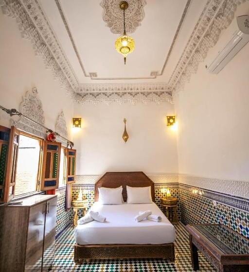 پانسیون Dar Elinor