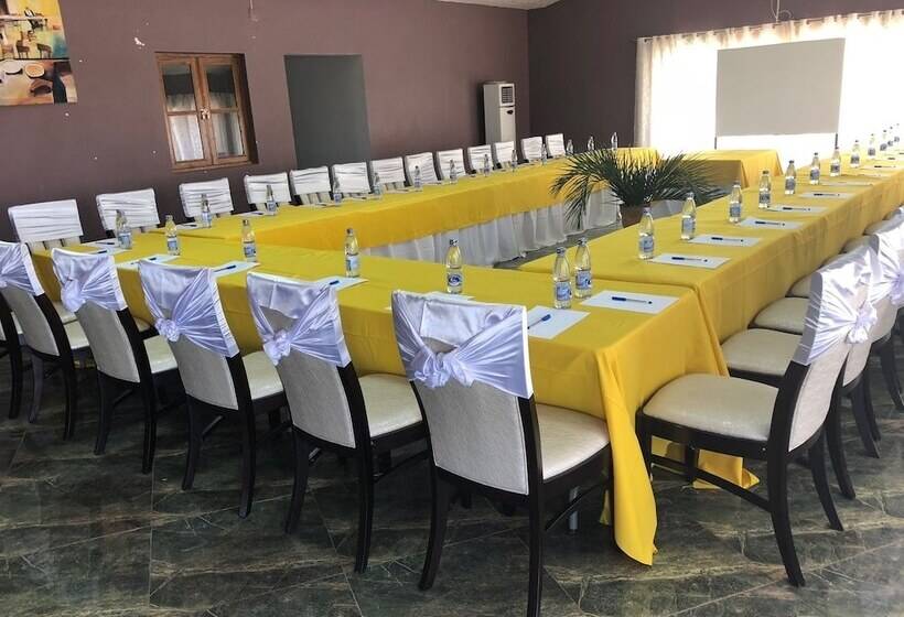 Pensjonat Residencial Chinfura