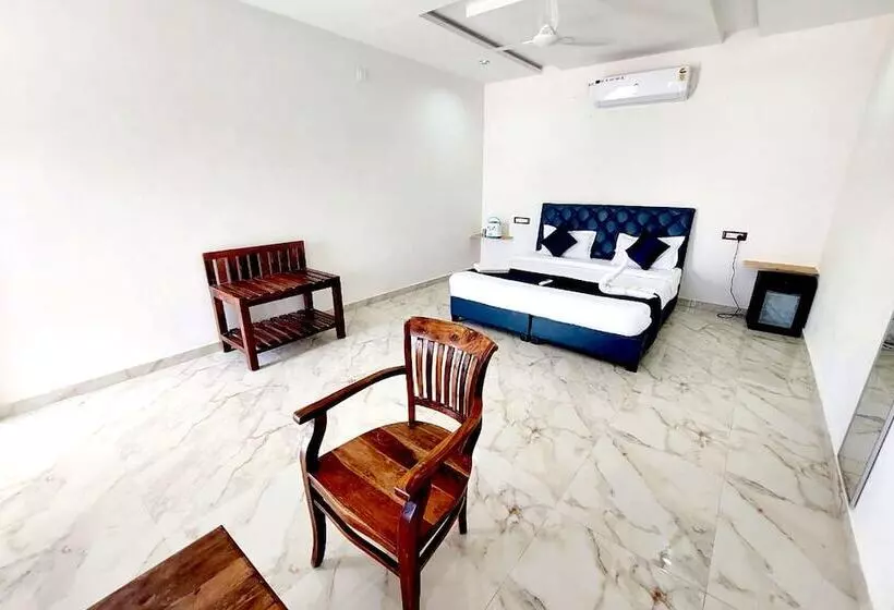 Lomakeskus Sheesh Mahal Desert Camp