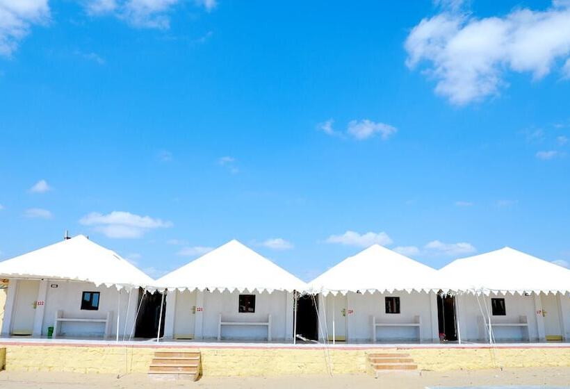 リゾートホテル Sheesh Mahal Desert Camp