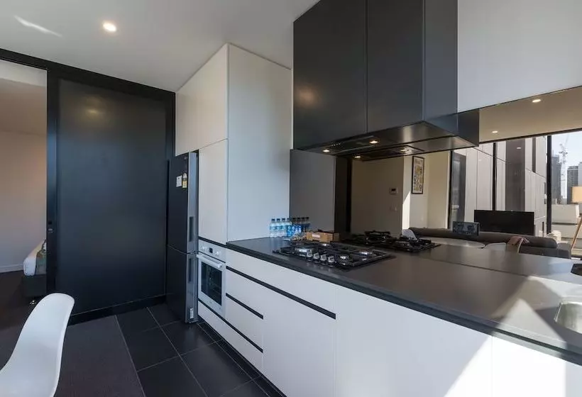 Bourke 2br1ba Apt Close To Chinatown Centre