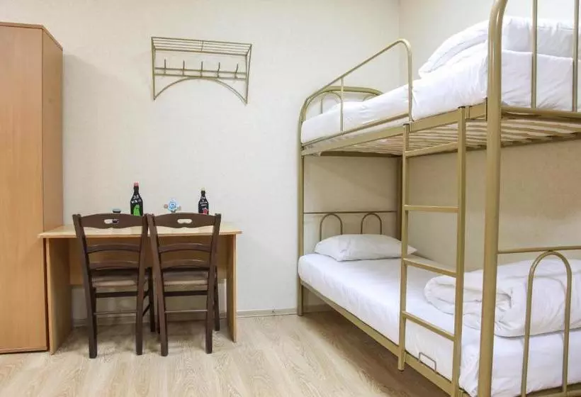 Giggly Hostel