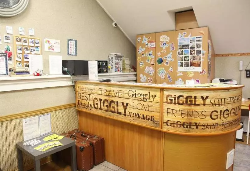 Giggly Hostel