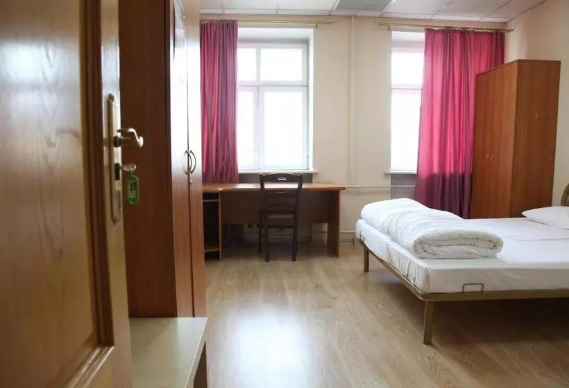 Giggly Hostel