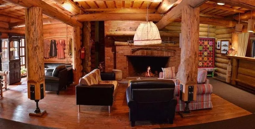 Hotelli Ethnocomplex Bobrovaya Dolina