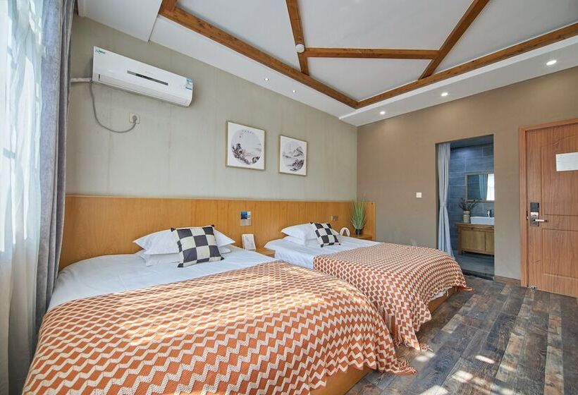 Общежитие Warm Art Inn Wuzhen