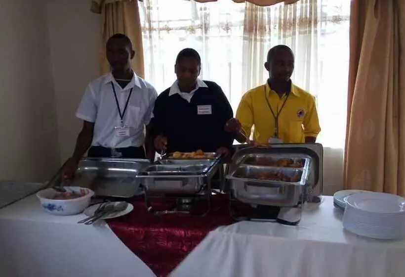 تختخواب و صبحانه Racecourse Inn