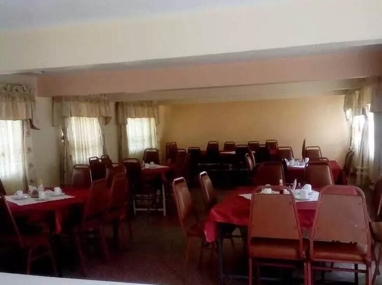 تختخواب و صبحانه Racecourse Inn