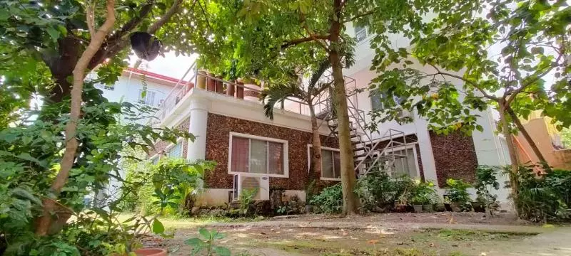 ホテル Ddd Habitat Iloilo Dormtel