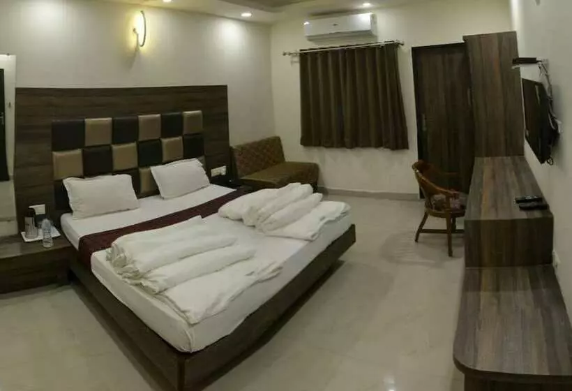 ホテル Smart Room By Shree Vatika