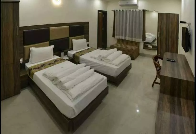 ホテル Smart Room By Shree Vatika