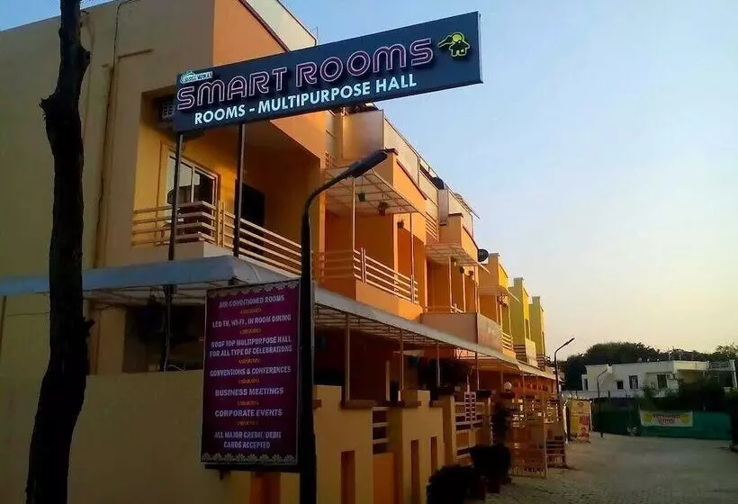 ホテル Smart Room By Shree Vatika