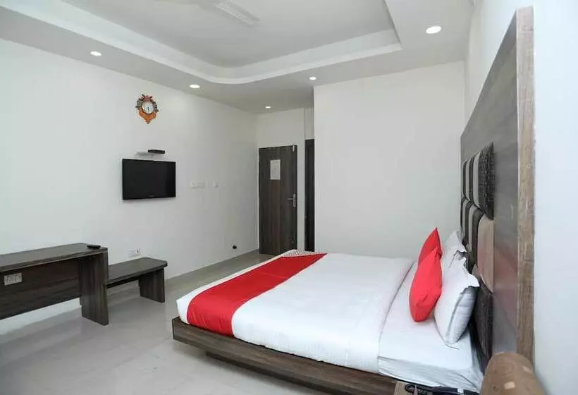ホテル Smart Room By Shree Vatika
