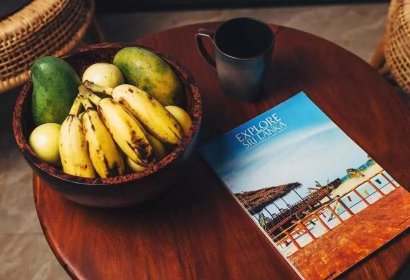 ホテル Thambili Cabanas