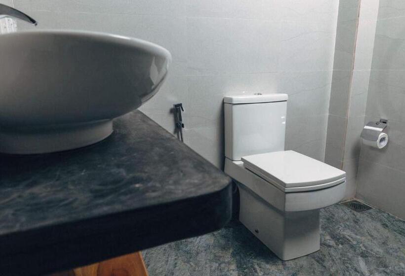 Отель Thambili Cabanas