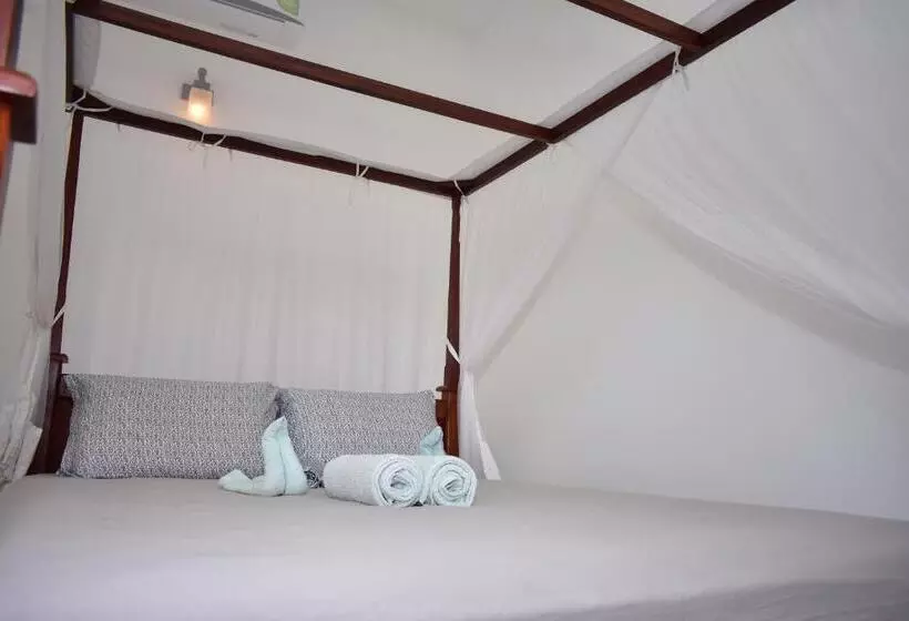 ホテル Thambili Cabanas