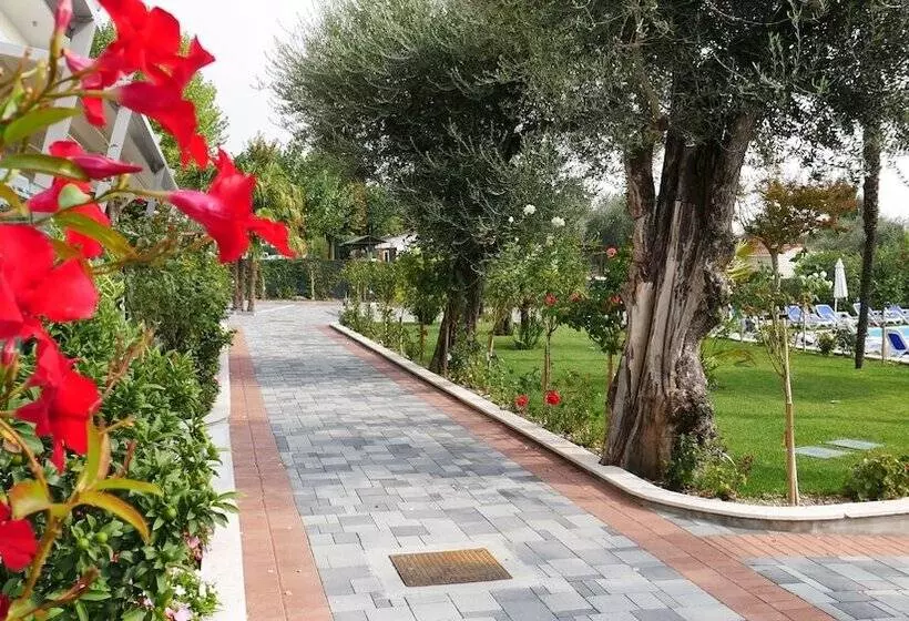 Hotelli Villa Paradiso Suite