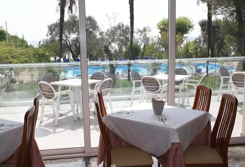 Hotelli Villa Paradiso Suite