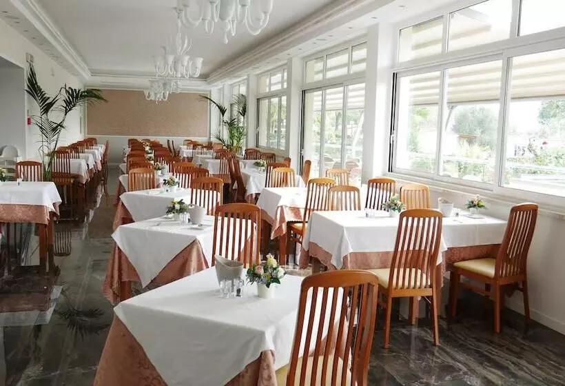 Hotelli Villa Paradiso Suite