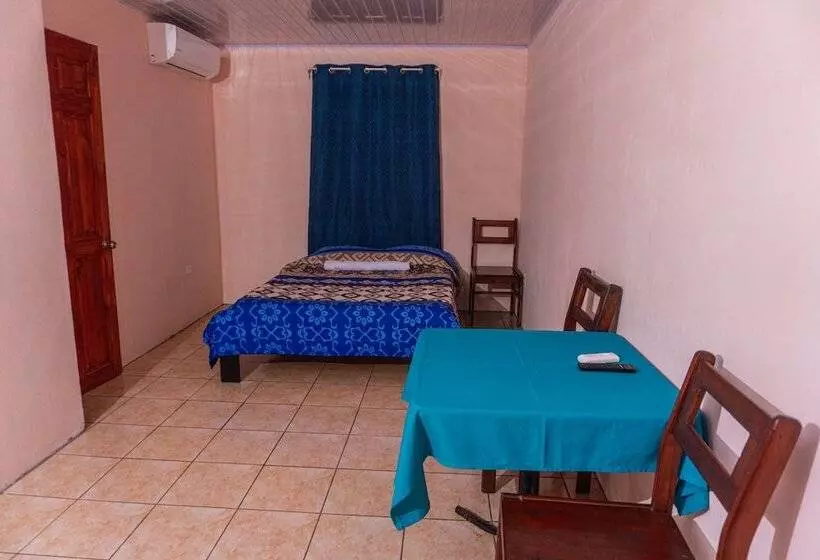 La Cascada   Hostel