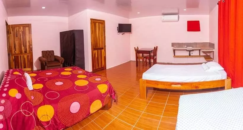 La Cascada   Hostel