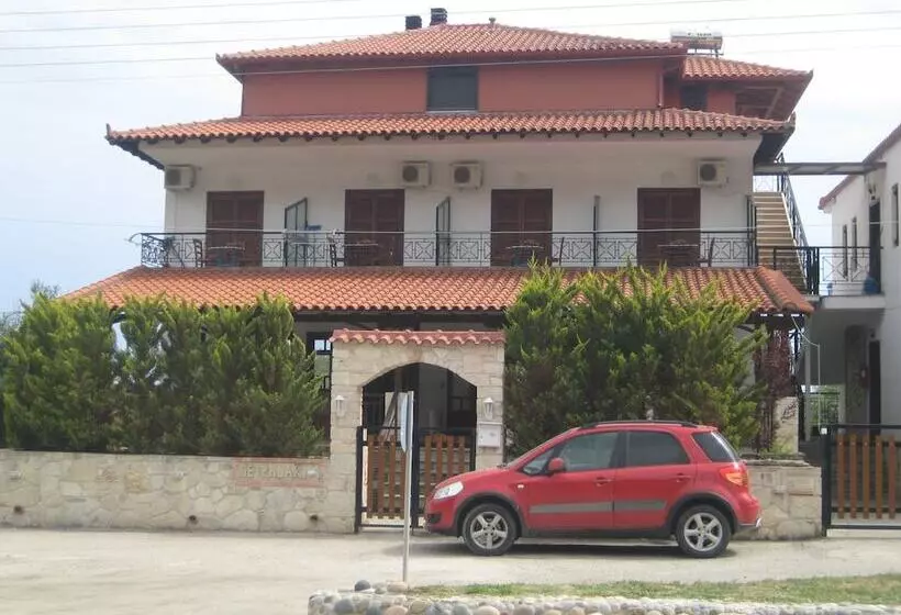Petradaki Apartments