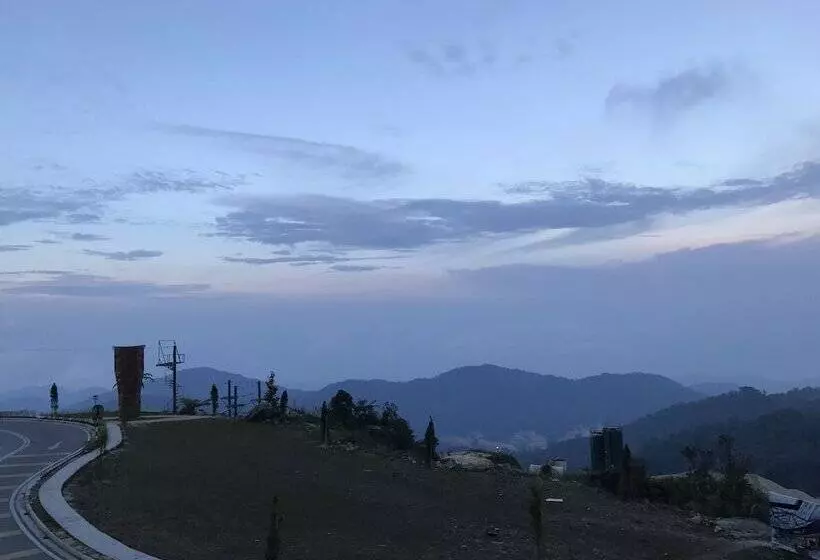 Sky D'mont Suites