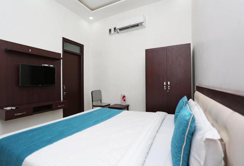 Hotel C D Guest House By Oyo Rooms