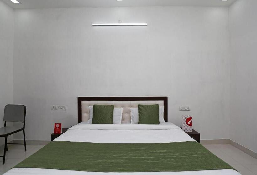 Hotel C D Guest House By Oyo Rooms