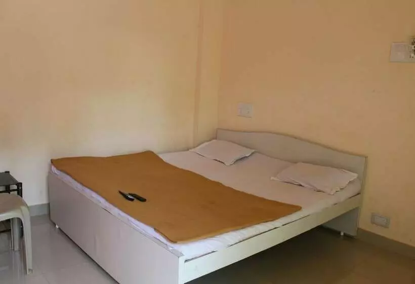 Hotelli Center Point Residency