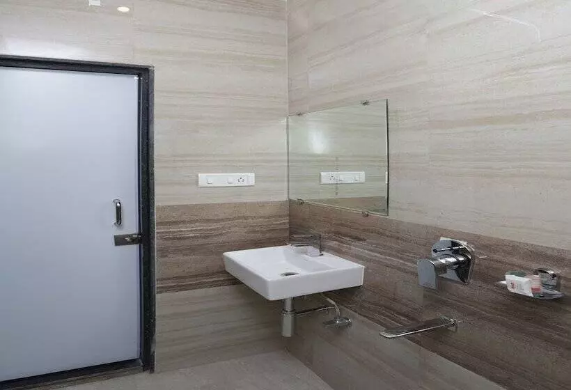 Fabhotel The Khushi Regent