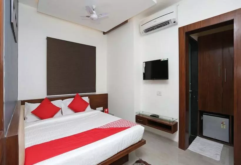 Fabhotel The Khushi Regent