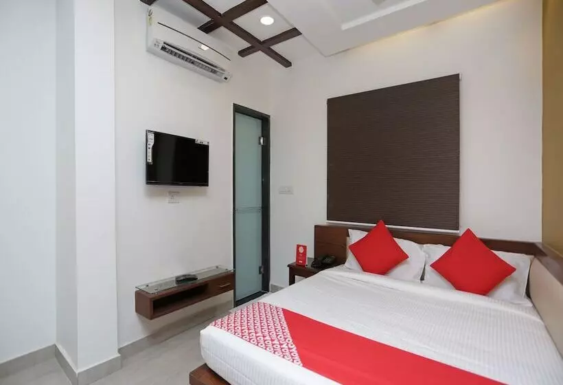 Fabhotel The Khushi Regent