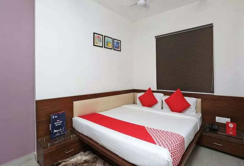 Fabhotel The Khushi Regent