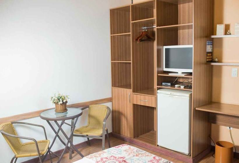 ホテル Pousada Dona Carmita