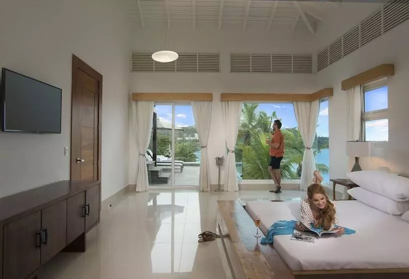 ホテル The Cliff 6 Bed Villa