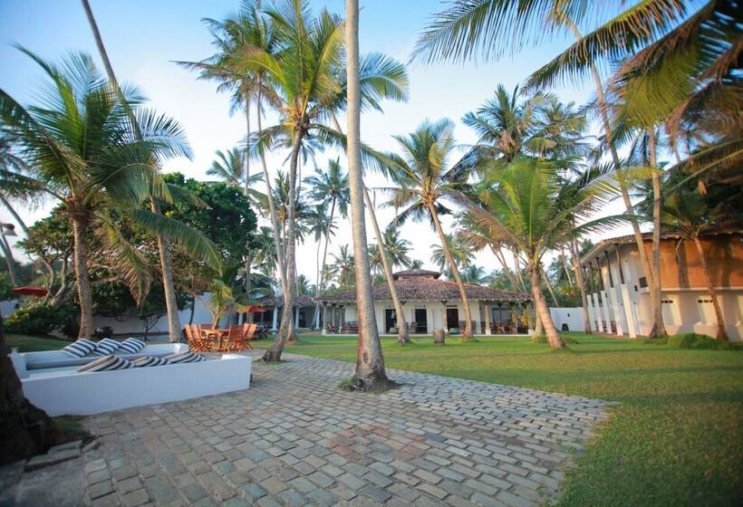 Olanda Private Beach Villa