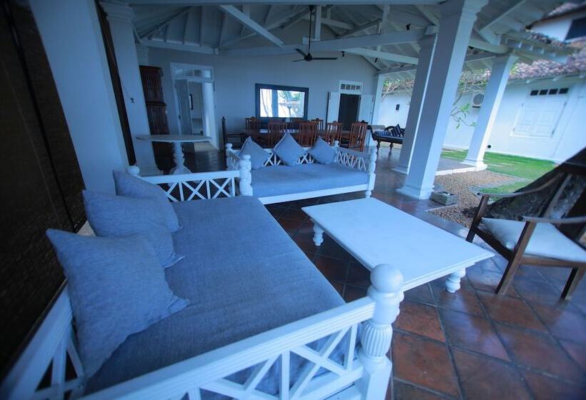 Olanda Private Beach Villa