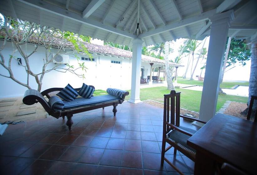 Olanda Private Beach Villa