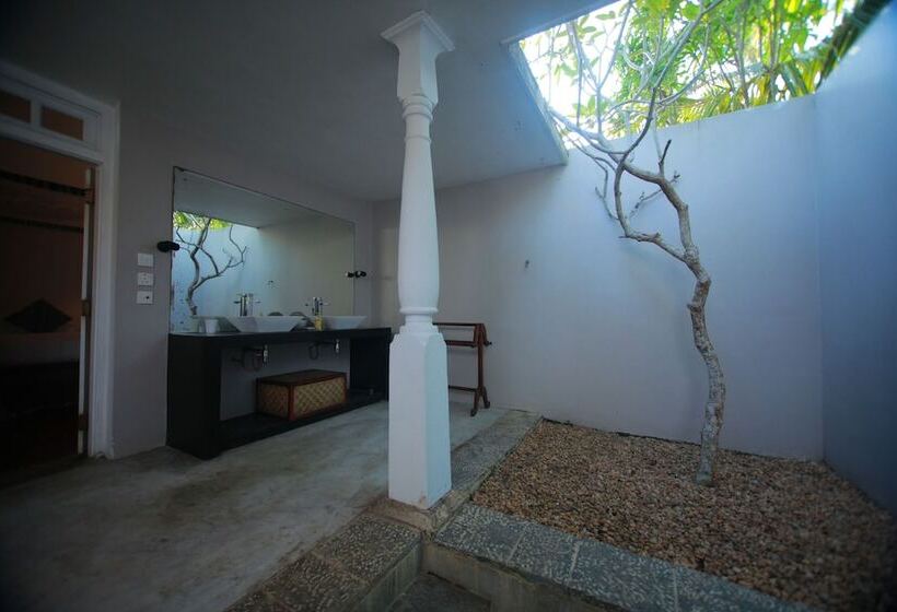 Olanda Private Beach Villa