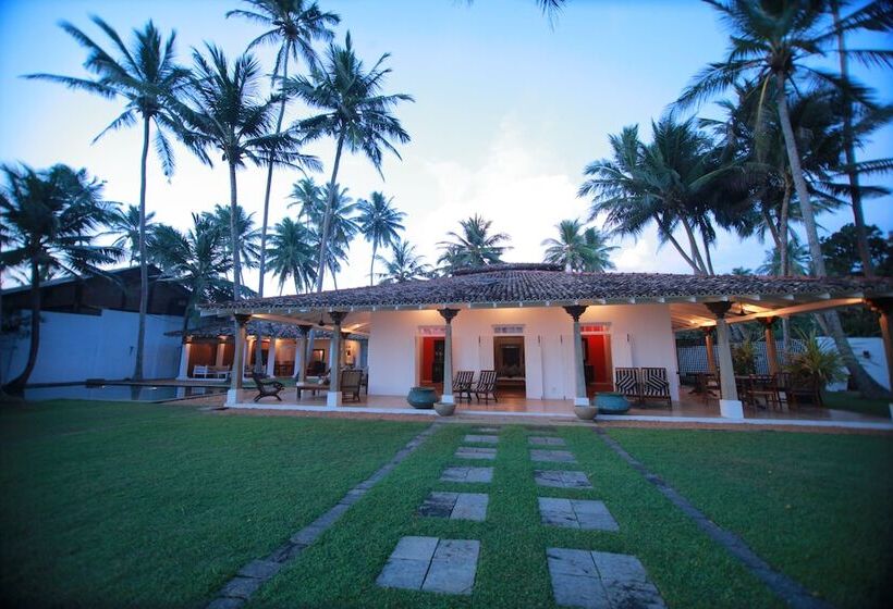 Olanda Private Beach Villa