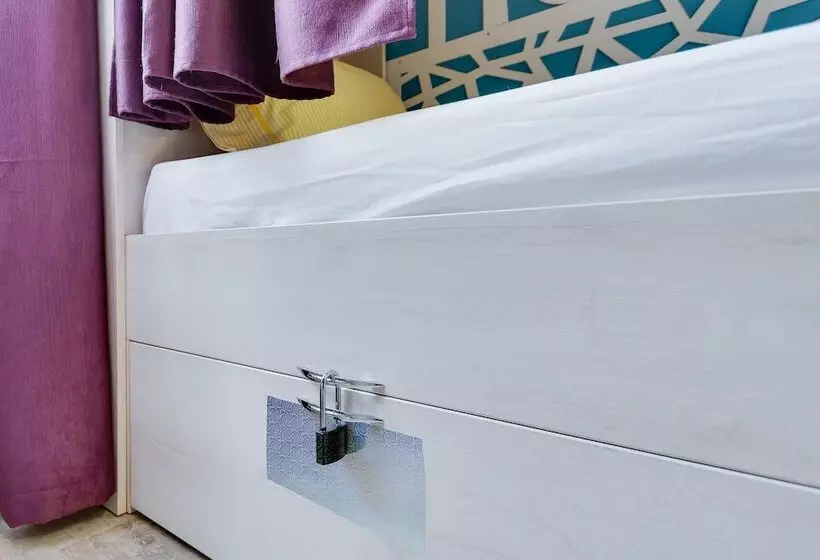 ユースホステル Sovremennik