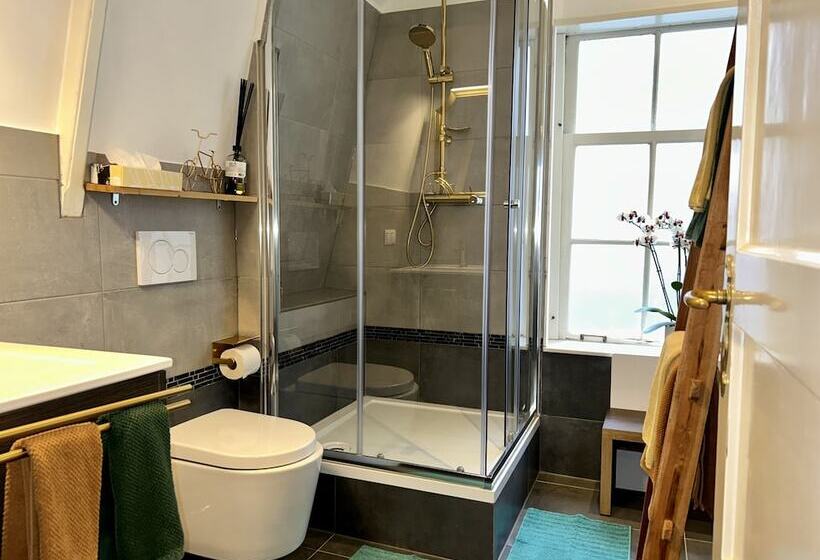 Bed and Breakfast Amsterdam4holiday